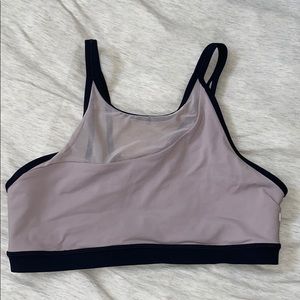 Lululemon sports bra